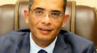 محافظ البحر الأحمر يوجه بتطوير منظومة الاتصالات بالغردقة والقضاء على قوائم الانتظار