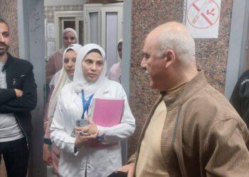 وكيل صحة القليوبية في جولة مفاجئة بطوخ المركزي بعد منتصف الليل