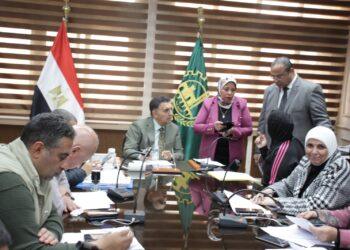 محافظ القليوبية يعقد اللقاء الدوري لحل مشكلات المواطنين و توفير حياة كريمة لأسرة فقيرة