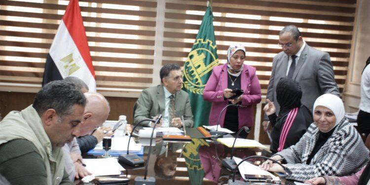 محافظ القليوبية يعقد اللقاء الدوري لحل مشكلات المواطنين و توفير حياة كريمة لأسرة فقيرة