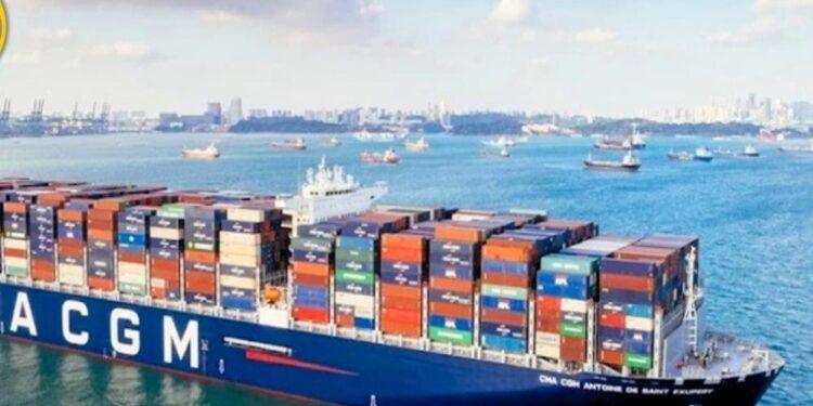 عاجل: بيانات الشحن تكشف: حركة محدودة في مضيق هرمز رغم إعلان وقف إطلاق النار