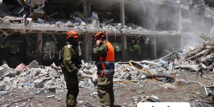 معاريف: 5 آلاف مبنى تضرروا في إسرائيل جراء الصواريخ الإيرانية