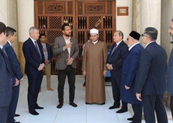 وفد رسمي من رئاسة جمهورية أوزبكستان يزور الجامع الأزهر للإشادة بعمارته التاريخية ودوره العلمي