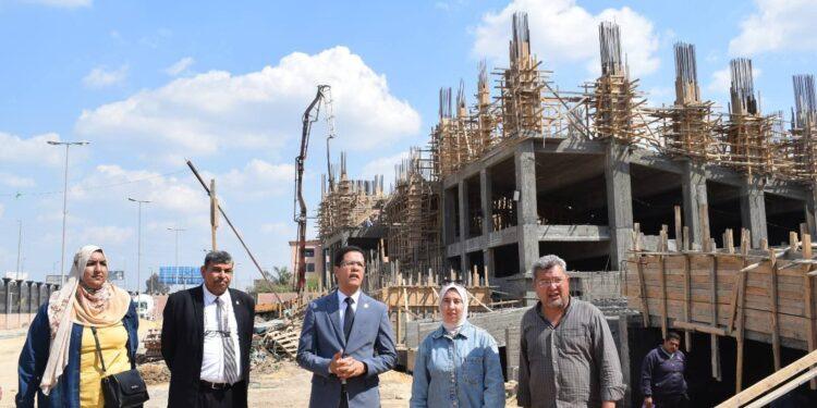 رئيس جامعة بنها يتفقد عدداً من المنشآت الجديدة بكفر سعد