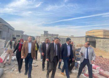 محافظ القليوبية و رئيس شركة مياة الشرب فى جولة لمتابعة أعمال محطة الصرف الصناعي بالشروق.