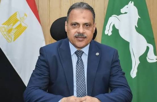 محافظ الشرقية يُعلن عن توفير (٢٠٦٤) فرصة عمل داخل (٣٣) مصنعاً وشركةً بالقطاع الخاص بفاقوس وبلبيس والعاشر