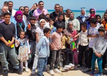 محافظ البحر الأحمر ووزير الشباب يتابعان مستوى الخدمات بالمدينة الشبابية بالغردقة