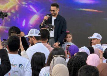 حمادة هلال يدعم ذوي التوحد بأغنية جديدة في إيفنت إنساني ضخم بحضور نجوم الفن والإعلام