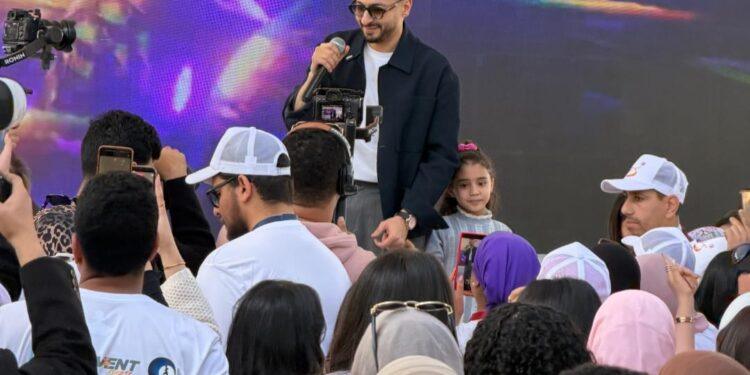 حمادة هلال يدعم ذوي التوحد بأغنية جديدة في إيفنت إنساني ضخم بحضور نجوم الفن والإعلام