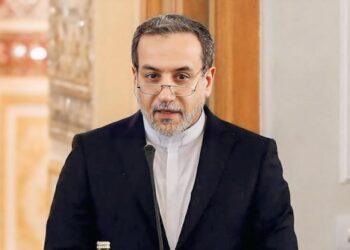 طهران تصعّد دبلوماسيًا: عراقجي يطالب بوقف هجمات إسرائيل على لبنان ويهاجم واشنطن