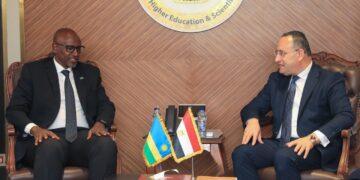 وزير التعليم العالي يستقبل نظيره الرواندي وسفير رواندا لبحث تعزيز الشراكة الأكاديمية والبحثية بين البلدين