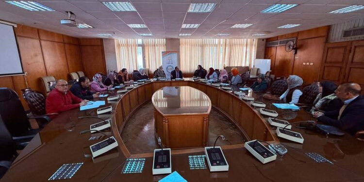 جامعة المنوفية تخطو بثقة نحو التميز المؤسسي: اجتماع موسع لوحدة تكافؤ الفرص لدعم ملف الترشح لجائزة تمكين المرأة