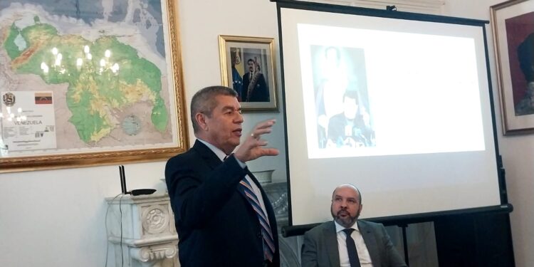 سفير فنزويلا: الوعي الشعبي هو المفتاح والركيزة خلال هذة الأيام الحاسمة في تاريخ فنزويلا المعاصر