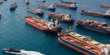 دبلوماسي إيراني: تصريحات عراقجي بشأن هرمز رسالة انفتاح على التسوية