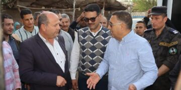 محافظ القليوبية يطلق التيار الكهربائي بمحطة صرف صحي “كفر النخلة” بطوخ