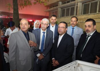 السيطرة على حريق بمخزن مستلزمات طبية بمعهد الكبد القومى ورئيس جامعة المنوفية يتابع ميدانيًا موقع الحادث ويؤكد عدم وجود خسائر بشرية