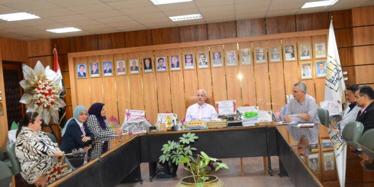 «سفراء الانتماء».. مبادرة جديدة بجامعة أسيوط لربط الطلاب بالمشروعات القومية