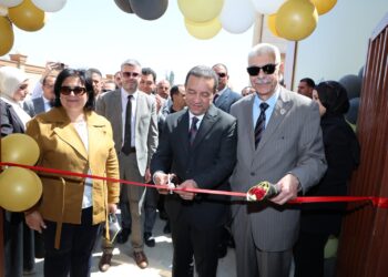 رئيس الجامعة والمحافظ يفتتحان المستشفى البيطري التعليمي بجامعة المنوفية الأهلية.