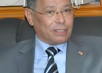 رئيس جامعة المنوفية ينعيالدكتور صبحى غنيم رئيس الجامعة الاسبق