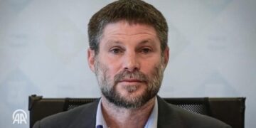 سموتريتش يدعو لتوسيع حدود إسرائيل ويصعّد ضد الفلسطينيين بوصفهم “محور الشر”