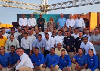 285 جائزة “عمرة ورحلات سياحة وأجهزة كهربائية” تكريم العاملين بالسياحة في مرسى علم