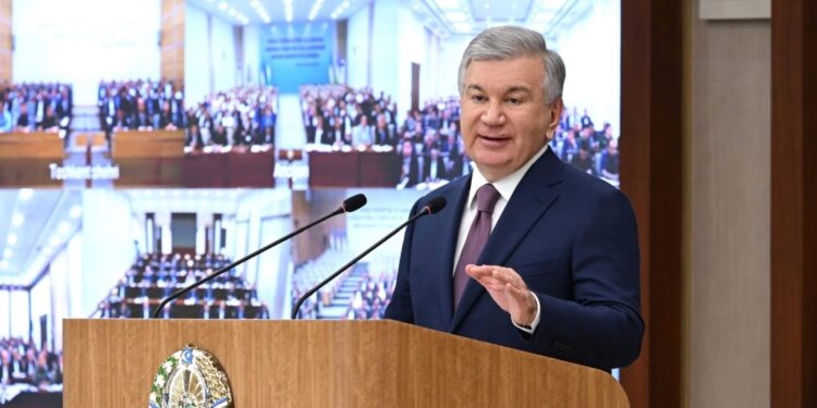 رئيس أوزبكستان: مراجعة النمو الاقتصادي وتحديد المهام ذات الأولوية