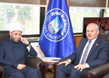 رئيس جامعة قناة السويس يستقبل وزير الأوقاف الدكتور أسامة الأزهري خلال مناقشة رسالة ماجستير بالمعهد الأفروآسيوي