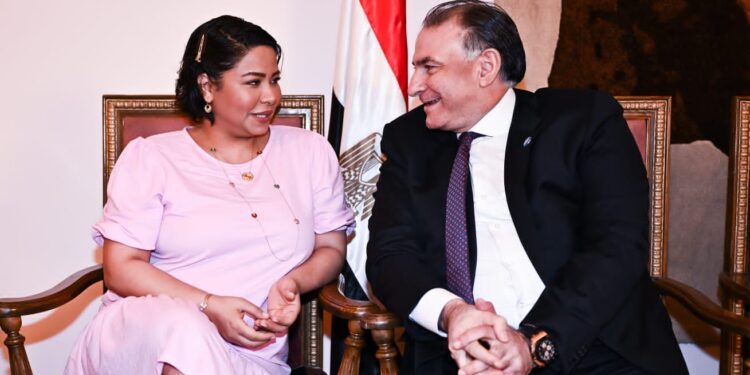 فودة يشيد بأغنية «الحضن شوك».. ويؤكد استمرار تألق شيرين وقدرتها على ملامسة القلوب