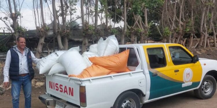 تموين القليوبية ضبط ( ٢١٠٠ ) لتر كلور بدون بيانات وزيوت سيارات متنوعه بدون فواتير بالخانكة و أسمدة زراعية محظورة بقليوب