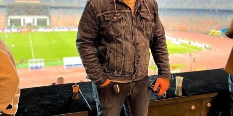 الصحفي والإعلامي مصطفى مكي يهنئ المقدم أحمد أبو سنة بتجديد الثقة رئيسًا لمباحث قسم الساحل