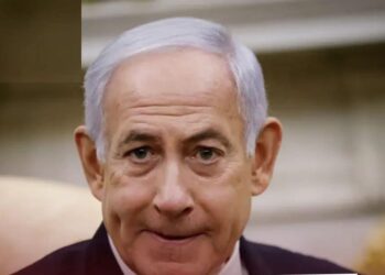 فوضى السياسة تطارد نتنياهو حتى قاعة المحكمة استئناف شهادته ثم إلغاؤها فجأة بذريعة الملف الأمني