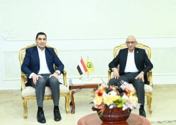 وزير الشباب والرياضة يلتقي محافظ شمال سيناء بديوان عام المحافظة بمناسبة الذكرى ال44 لاعياد تحرير سيناء