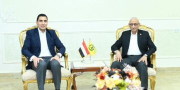 وزير الشباب والرياضة يلتقي محافظ شمال سيناء بديوان عام المحافظة بمناسبة الذكرى ال44 لاعياد تحرير سيناء