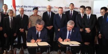 بحضور وزراء الصحة والسكان والتربية والتعليم والشباب والرياضة ونائب مدير الأكاديمية العسكرية