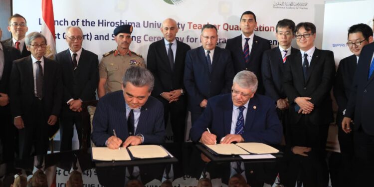 بحضور وزراء الصحة والسكان والتربية والتعليم والشباب والرياضة ونائب مدير الأكاديمية العسكرية