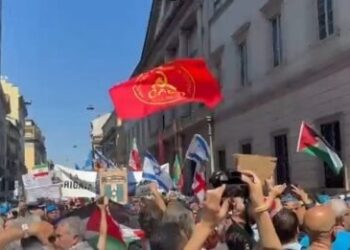 اعتقال شاب يهودي أطلق النار على متظاهري “يوم التحرير” بعد رفعهم العلم الفلسطيني