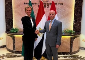 سفير جمهورية العراق في القاهرة يبحثُ مع سفيرةِ الاتحادِ الأوروبي اخر التطوّراتِ في المنطقة وملفّات الطاقة
