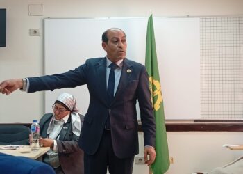 حملة تموينية مفاجئة اليوم بحي شرق شبرا الخيمة و ضبط أكياس سكر ناقصة الوزن ؛ وسلع غذائية منتهية الصلاحية