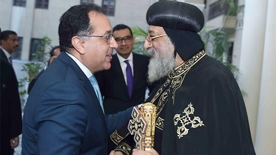 رئيس الوزراء يهنئ قداسة البابا تواضروس الثاني بعيد القيامة المجيد