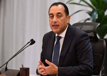 رئيس الوزراء يهنئ شيخ الأزهر بقرب حلول عيد الأضحى المبارك