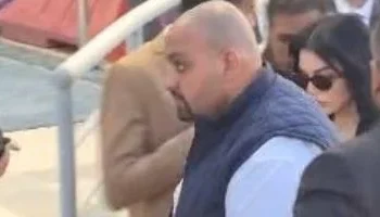 هيفاء وهبي ونادية مصطفى وأنوشكا وهاني مهنا في عزاء هاني شاكر