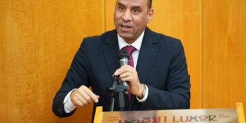 الوزير حسن رداد يستكمل جولاته في الصعيد لتوفير فرص جديدة للشباب