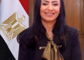 وزيرة التضامن الاجتماعي تتواصل هاتفياً مع رئيس البعثة الرسمية لحج الجمعيات الأهلية .. وتطمئن على الحالة الصحية والمعنوية للحجاج
