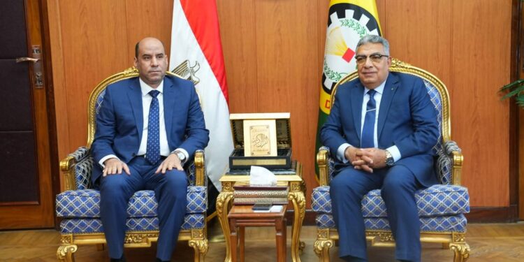 محافظ الدقهلية يستقبل وزير العمل في مستهل جولة ميدانية لتعزيز التعاون في ملفات التشغيل والتدريب..وتشجيع الاستثمار
