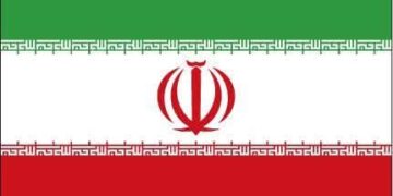 إيران تحذر من “الحرب الاقتصادية”.. والرئيس الإيراني يدعو الشعب لترشيد الطاقة وإفشال مخططات العدو