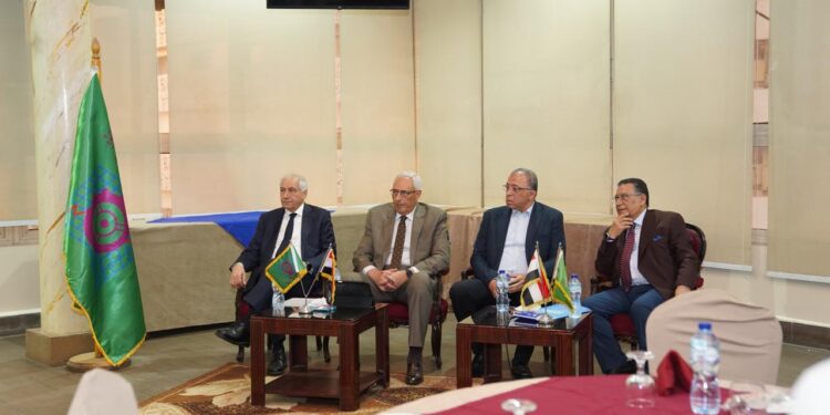 صالون جمال الدين الثقافي يناقش تأثير الحرب الأمريكية الإسرائيلية ضد إيران على الاقتصاد المصري