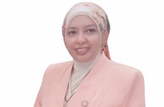 باحثة سياسية: هل بدأ سقوط أوبك بخروج الإمارات وهل يدخل الخليج حرب نفط تعيد رسم العالم؟