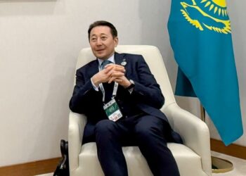 ننشر التصريحات الصحفية للأمين العام لمنظمة سيكا، على هامش القمة البيئية الإقليمية في كازاخستان،