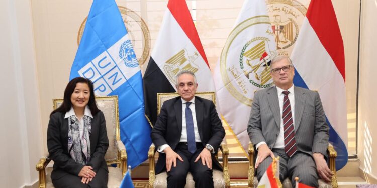وزير العدل يفتتح أول مكتب متخصص للمساعدة القانونية الأسرية للأجانب بالعاصمة الجديدة