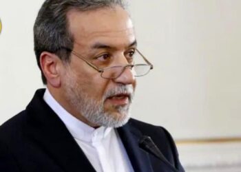 عراقجي من اجتماع “بريكس”: إيران مستعدة للقتال بكل قوتها.. ومضيق هرمز تحت أعيننا